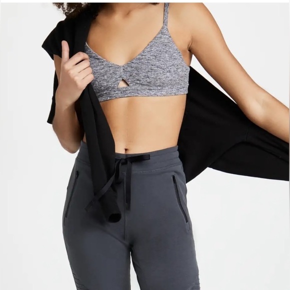 Alo Yoga Alosoft Lounge Cutout Bra – Grey Heather, XS, Like New - Picture 2 of 11